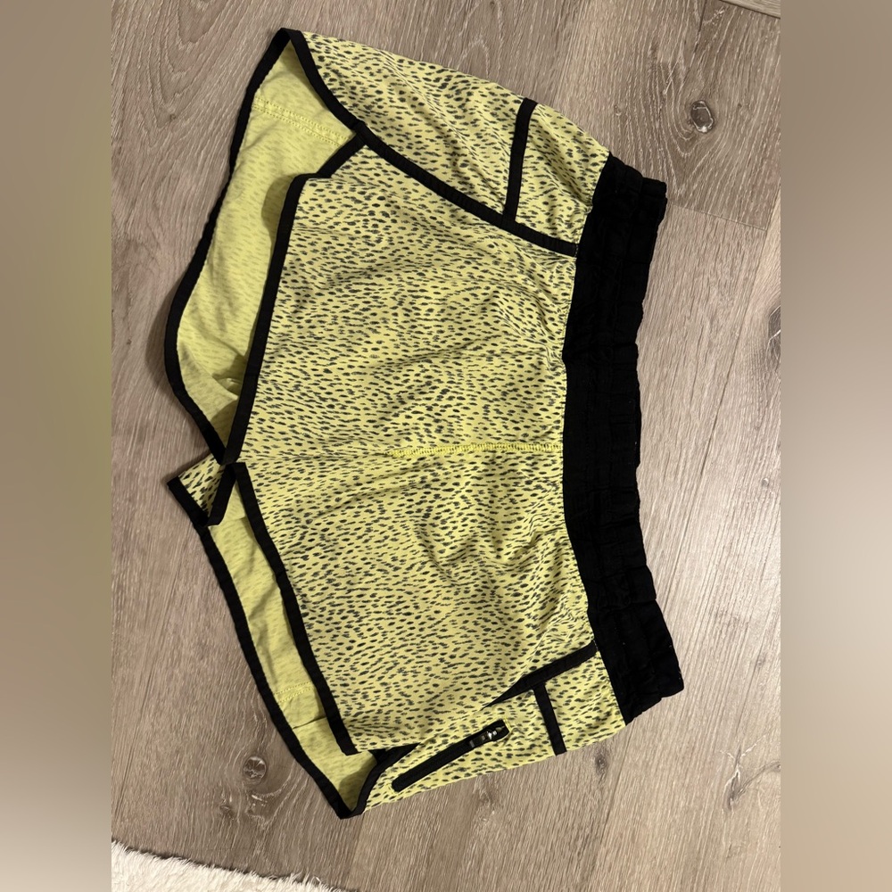 Lululemon Women's Yellow and Black Patterned Shorts